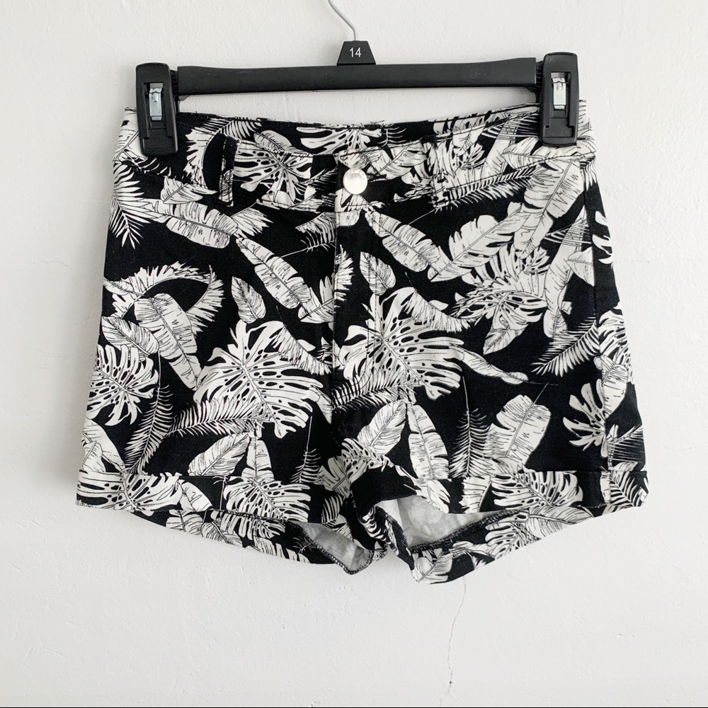 H&M 2 Black White Leaf Pattern High Waisted Shorts